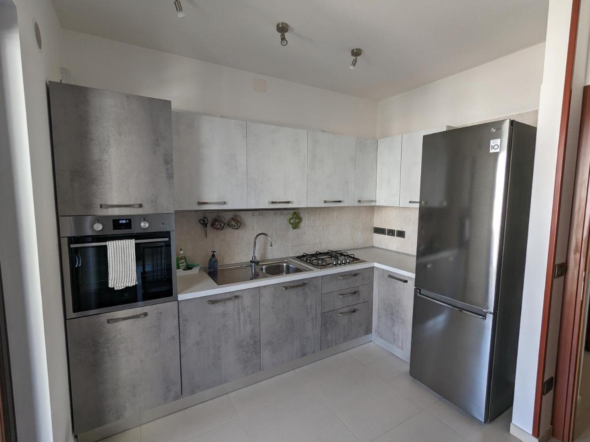 La Casa Dei Due Mari - Large Apartment With Parking Taranto Eksteriør bilde