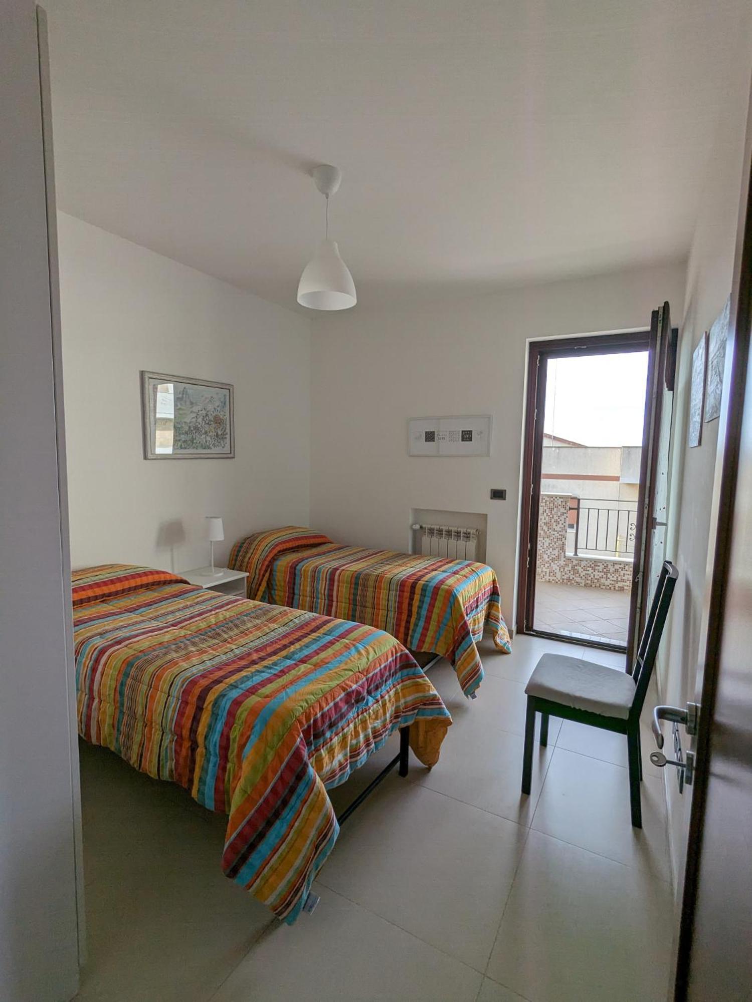 La Casa Dei Due Mari - Large Apartment With Parking Taranto Eksteriør bilde